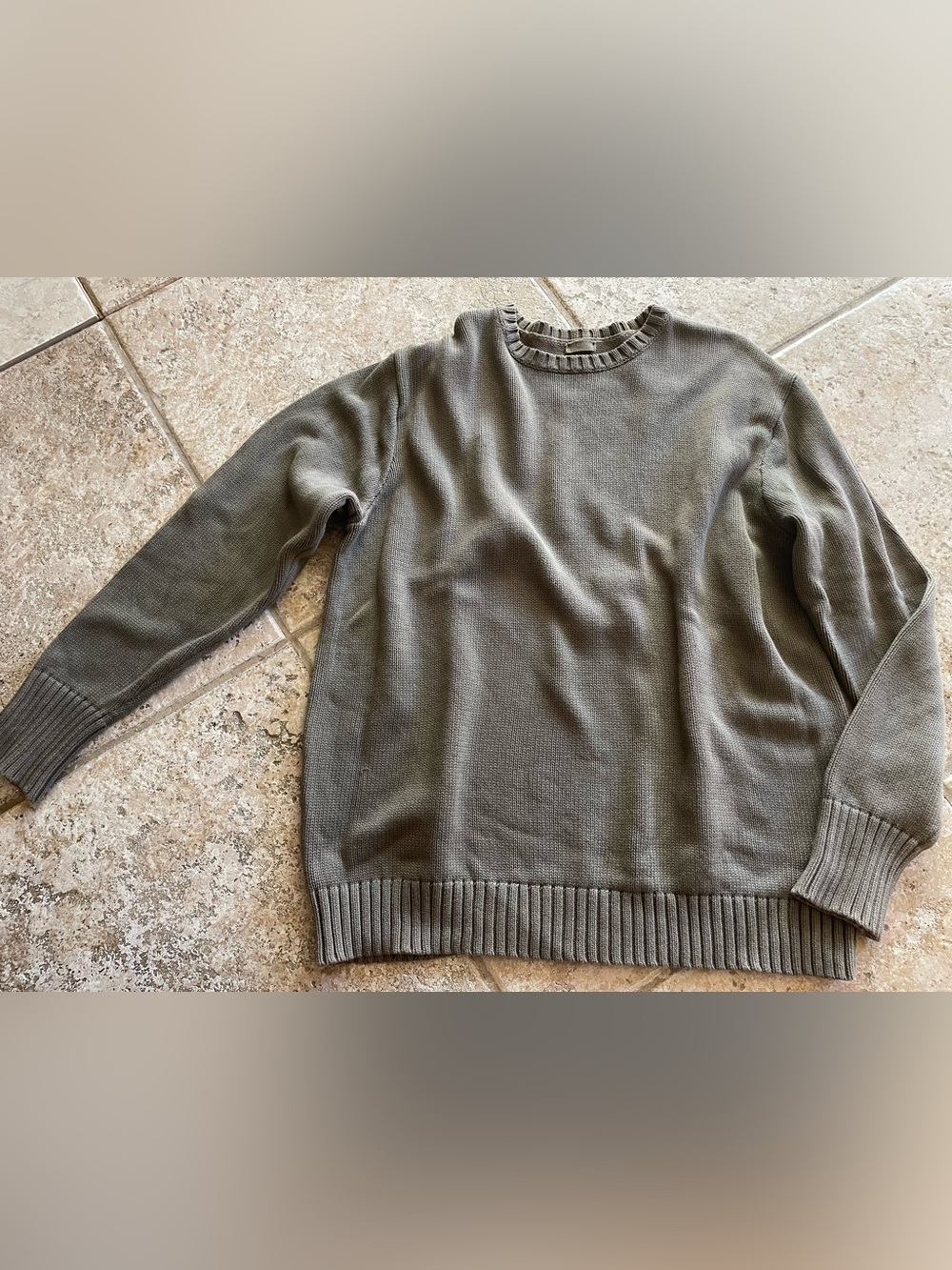 Brandy Melville Men's Crewneck Sweater in Olive Green
